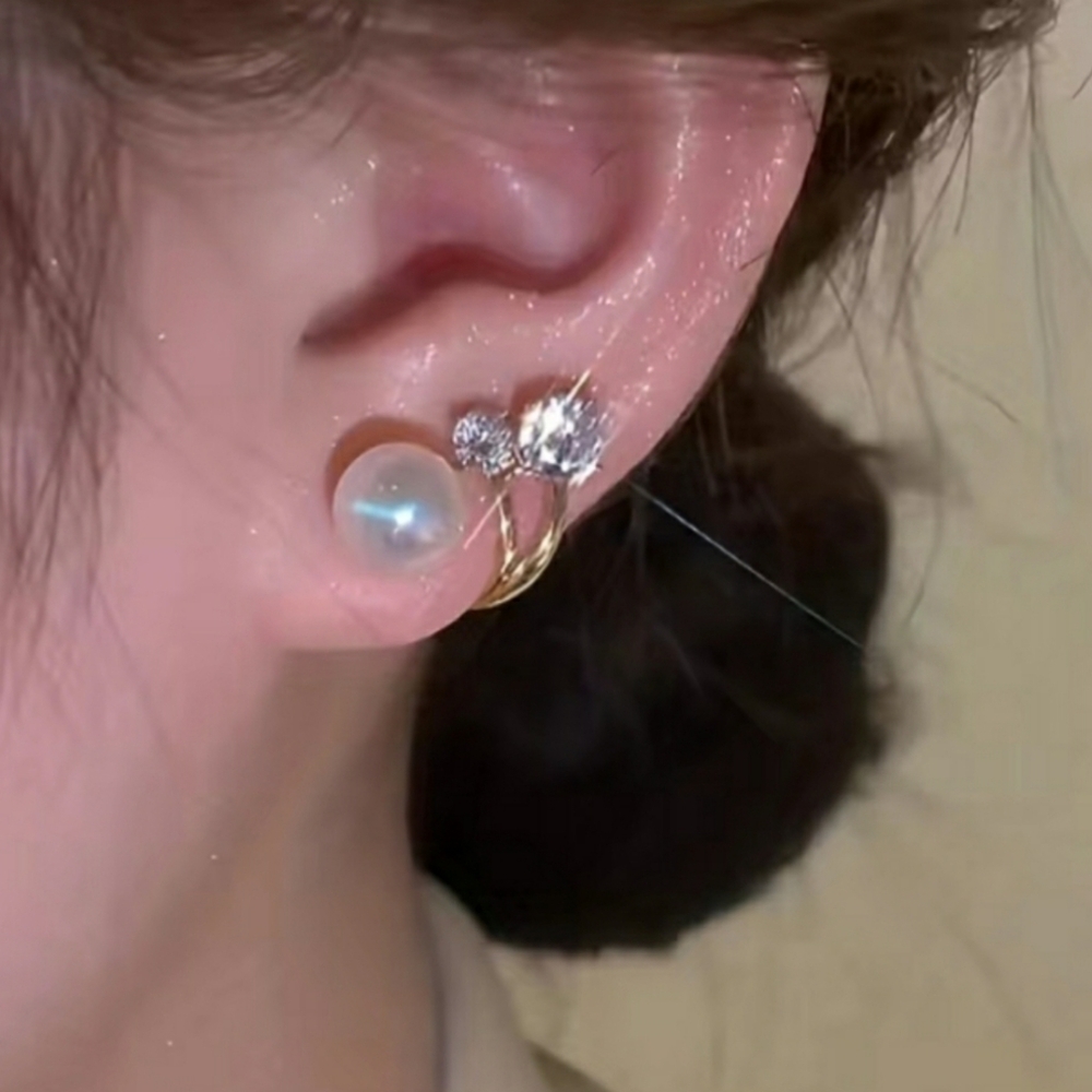 Sparkling Rhinestone Pearl Earrings - Picture 2 of 5